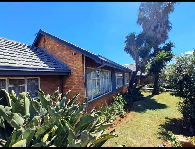 4 BEDROOM HOUSE FOR SALE IN SYMHURST